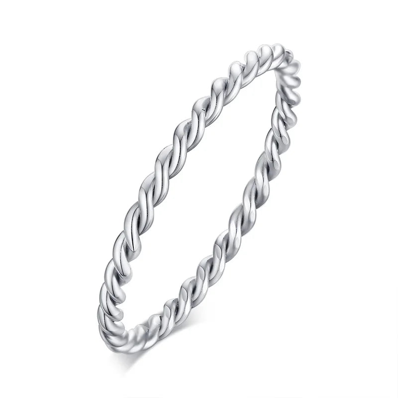 Liora Twist™ | Anel Slim Minimalista Torcido em Aço Premium