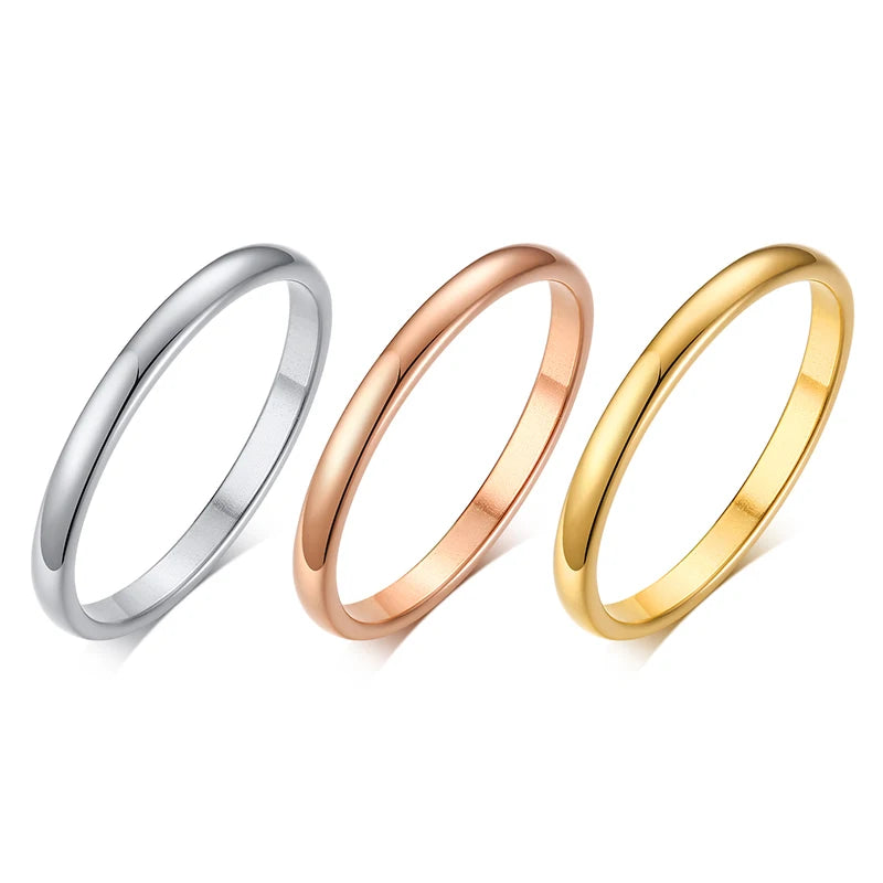 Liora Twist™ | Anel Slim Minimalista Torcido em Aço Premium